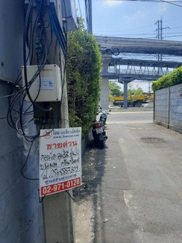 คอนโดมิเนียม ลุมพินีเพลส ศรีนครินทร์-หัวหมาก  ชั้น15 ตึกA  . แขวงสวนหลวง เขตสวนหลวง พร้อมอยู่ (C1177 4