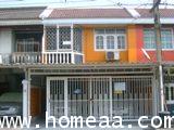 ทาวน์เฮ้าส์ 2 ชั้น หมู่บ้านไพโรจน์ ซ.บางนา-ตราด 29 เนื้อที่ 32 ตร.วา สภาพพร้อมอยู่
