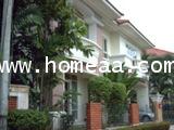 บ้านเดี่ยว 2 ชั้น หมู่บ้านภาณุ ถ.กาญจนาภิเษก ซ.อัศวพิเชษฐ์ เนื้อที่ 60 ตร.วา พร้อมอยู่ 4