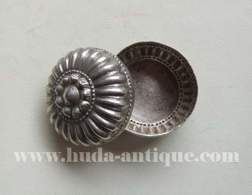 กระปุกเงินโบราณ 1