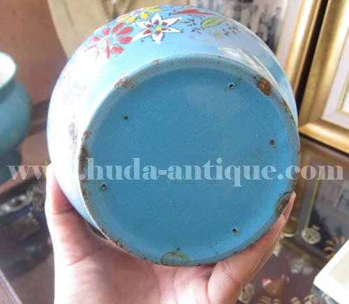 กระโถนเคลือบอีนาเมล 2