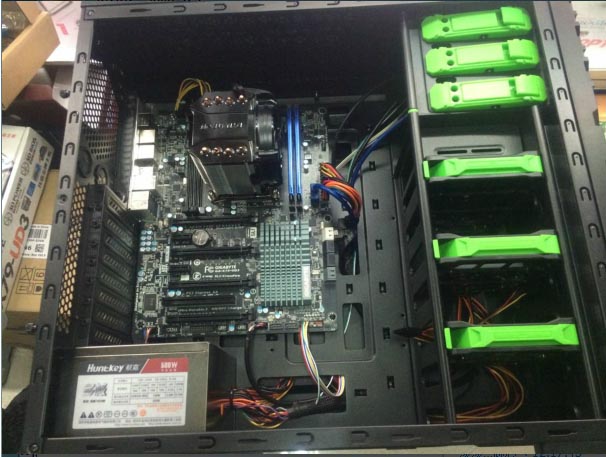XEON E5-2650 8-core 16 thread 2.0G Gigabyte X79-UD3 8G memory game to open the host 2