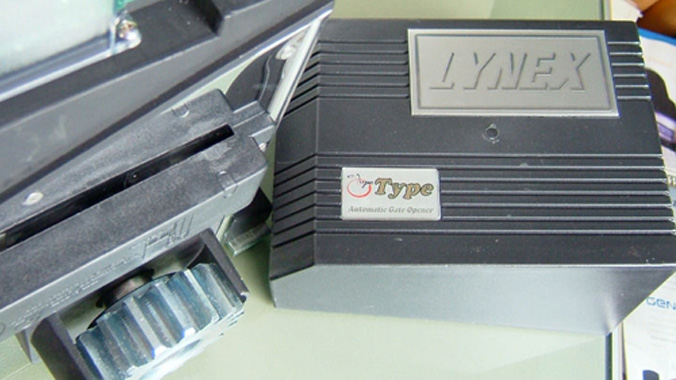 มอเตอร์ประตูรีโมท Type รุ่น LYNEX Remote Set (สแตนเลส) 1