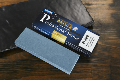 หินลับมีด Naniwa Professional ความละเอียด 600 grit (P-306)