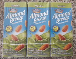 น้ำนมอัลมอนด์บรีซ มัทฉะ Almond Breeze Almond Milk.(แพ็ค)