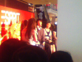 งานเดินแฟชั่นโชว์ ที่ ห้าง CENTRALWORLD ESPRIT 5