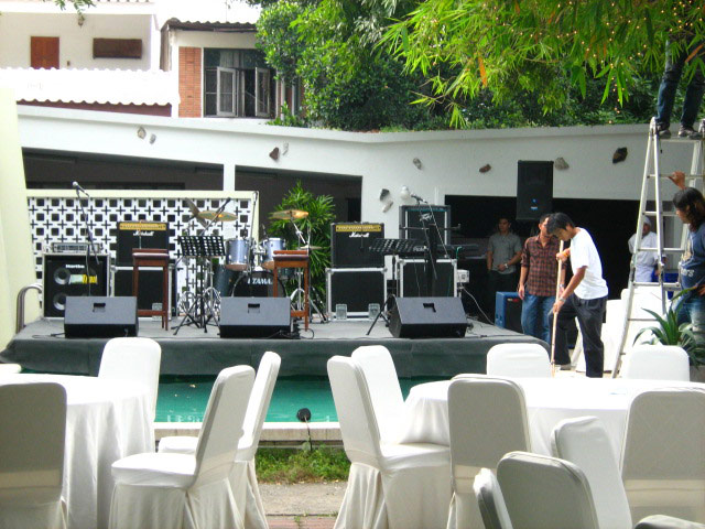 LIVE BAND  Philippin  &  ANN - FIRSTSTAGE