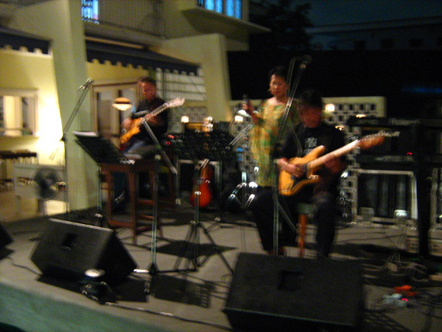LIVE BAND  Philippin  &  ANN - FIRSTSTAGE 3