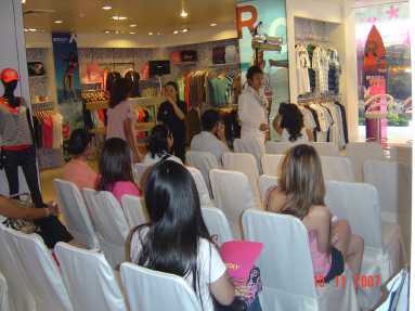 งานแถลงข่าว บริษัท ROXY - SIAM CENTER 2
