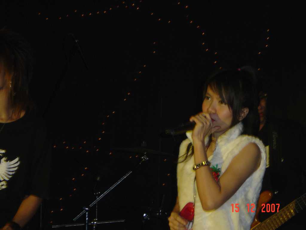 LIVE BAND แสงสีเสียง บ.เงินทุนหลักทรัพย์ Syrus -  IYARA PARK RESORT อุทัยธานี