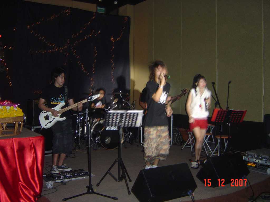 LIVE BAND แสงสีเสียง บ.เงินทุนหลักทรัพย์ Syrus -  IYARA PARK RESORT อุทัยธานี 3