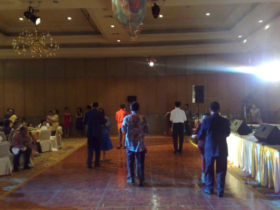 LIVE BAND แสงสีเสียง รร IMPERIAL QUEN PARK SUKHUMVIT 22 8