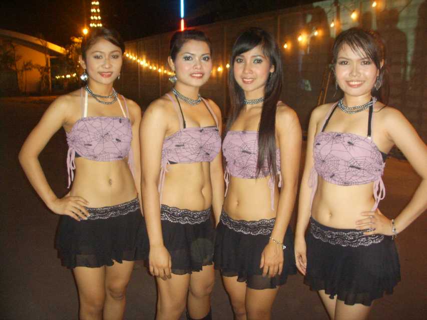 เช่าเครื่องเสียง วงดนตรี สังสรรค์ปีใหม่ แสงสีเสียง เวที Dancer - บริษัท ROYAL GEMS PARK 11