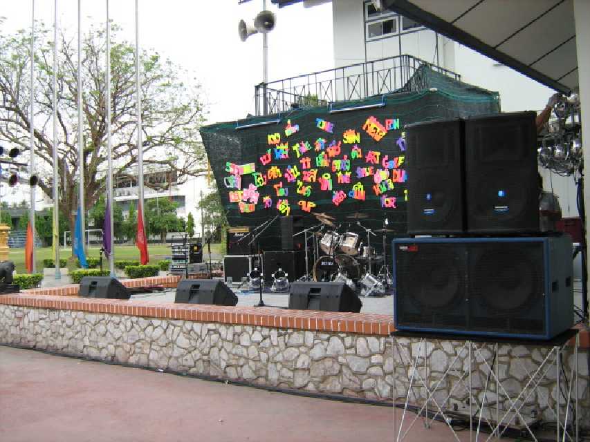 LIGHT & SOUND ดนตรี จัดที่ รร ภปร ราชวิทยาลัย นครปฐม 7