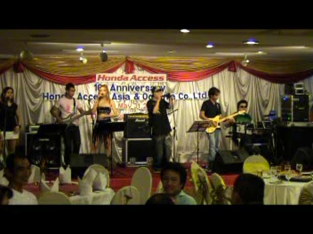 วงดนตรี JOMUSIC BAND - HONDA ACCESS  PARTY  รร.โฟรวิงส์ 4
