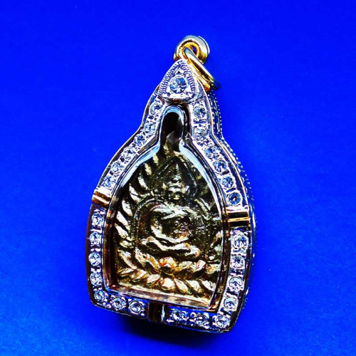 เหรียญเจ้าสัว 4 ตำรับหลวงปู่บุญ วัดกลางบางแก้ว รุ่นสร้างเขื่อน เนื้อก้านช่อผสมมวลสารหลวงปู่บุญ ปี 59