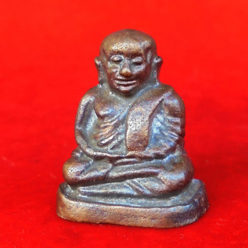 รูปหล่อหลวงพ่อเงิน บางคลาน รุ่นช้างคู่ ย้อนยุค เนื้อนวโลหะ ใต้ฐานอุดผงพุทธคุณ ๑๐๘ วัดท้ายน้ำ ปี 2560