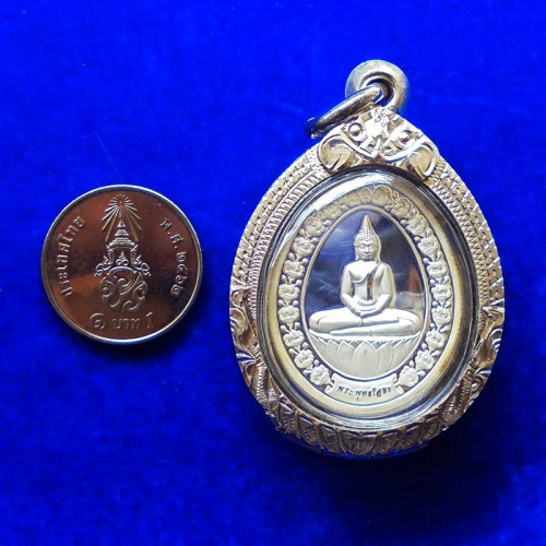 สวยปิ๊ง เหรียญพระพุทธโสธร รูปไข่ งานผูกพัทธสีมา ฝังลูกนิมิต พระอุโบสถหลังใหม่ เนื้อเงินขัดเงาพ่นทราย 2