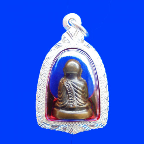 พิมพ์ 15 นับแบงก์ นวะ 4 โค้ด รูปหล่อปั๊มหลวงพ่อเงิน บางคลาน รุ่น 55 มหาบารมี 85 พรรษา 2