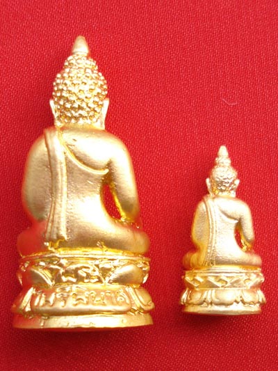 ของขวัญที่ทรงคุณค่า พระกริ่ง-พระชัยวัฒน์ "ไพรีพินาศ" วัดบวรนิเวศ เนื้อโลหะชุบทองสวยอร่าม 1