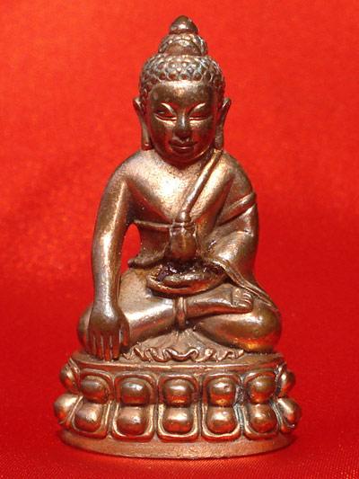 พระเครื่อง พระกริ่งพ่อหลวง  ชุดพระกริ่ง +พระชัยวัฒน์  เนื้อนวโลหะ ปี 2550