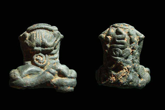 พระปิดตายันต์ยุ่ง เนื้อโลหะผสมชนวนเก่า ปี2549 หลวงปู่เจือ วัดกลางบางแก้ว สวยน่าบูชามากครับ