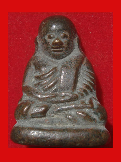 หลวงพ่อเงิน บางคลาน รุ่นปืนแตก วัดคงคาราม พระเครื่อง ปี 2528 ที่มีประสพการณ์มาก รีบเก็บก่อนไม่มี