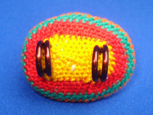 เบี้ยแก้ หลวงปู่เจือ วัดกลางบางแก้ว ถักเชือกหลายสี แบบ 2 หู บูชาจากหลวงปู่โดยตรง สุดยอดเครื่องราง 2