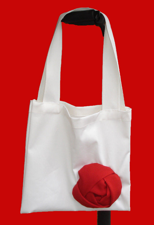 กระเป๋าผ้าลดโลกร้อนประดับด้วยดอกกุหลาบ ขนาดกำลังสะพาย สวยคลาสสิค