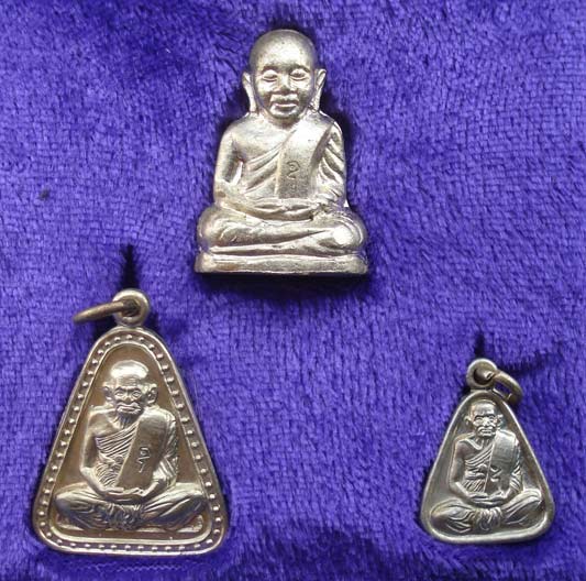 พระชุดหลวงพ่อเงิน วัดบางคลาน พระเครื่อง เมืองพิจิตร  รุ่นเพิร์ธ เนื้ออัลปาก้า ปี 2537 สวย พิธีใหญ่