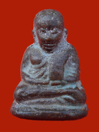 1 ใน 11 พิมพ์ที่หายากมากครับ หลวงพ่อเงิน บางคลาน รุ่นปืนแตก พิมพ์นิยมเศียรโต ปี 2528 ต้องรีบเก็บครับ