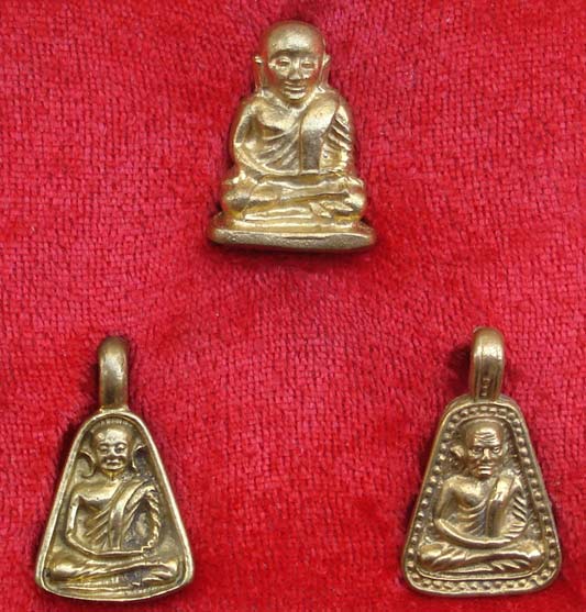 หลวงพ่อเงิน วัดบางคลาน ชุด 3 องค์ พระเครื่อง เมืองพิจิตร เนื้อทองเหลือง ปี 2535