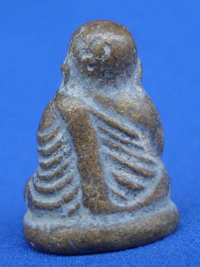 1 ใน 11 พิมพ์ที่หายากมากครับ หลวงพ่อเงิน บางคลาน รุ่นปืนแตก พิมพ์แจกแม่ครัว ปี 2528 ต้องรีบเก็บครับ 1