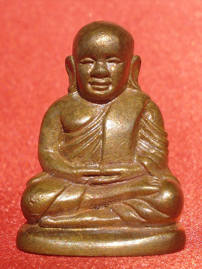 รูปหล่อลอยองค์ หลวงพ่อเงิน บางคลาน กองทุน ๕๓ พิมพ์นิยม เนื้อสำริดนอก บรอนซ์ สวยมาก