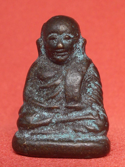 1 ใน 11 พิมพ์ที่หายากมากครับ หลวงพ่อเงิน บางคลาน รุ่นปืนแตก พิมพ์นิยม ปี 2528 ต้องรีบเก็บครับ