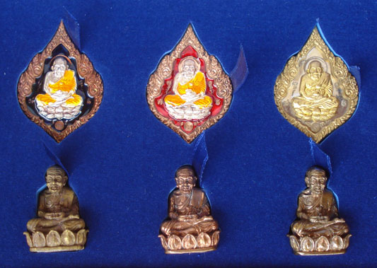 ชุดกรรมการ 6 องค์ หลวงปู่ทวด รุ่นบารมีธรรม รุ่น ๑ วัดเสมาเมือง ปี 2552 สุดยอดพิธี สุดยอดมวลสาร 2