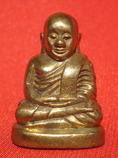 หลวงพ่อเงิน วัดบางคลาน พระเครื่อง เมืองพิจิตร กรมเสมียนตราจัดสร้าง พิธีใหญ่ ปี 2543 องค์นี้สวยมาก