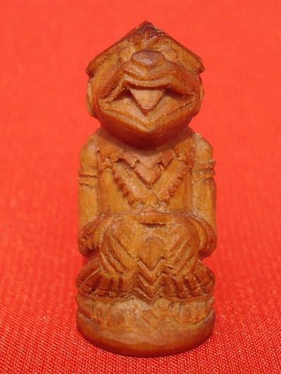 สุดสวย อานุภาพล้ำเลิศหนุมานหลวงพ่ออ่าง วัดใหญ่สว่างอารมณ์ รุ่น 2 เนื้อรากไม้พุดซ้อน พิมพ์หน้ากระบี่ 1