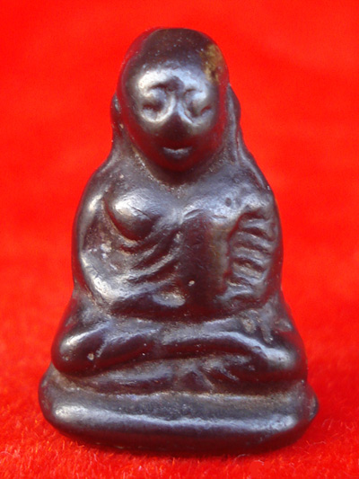 รูปหล่อหลวงพ่อเงิน วัดบางคลาน พิมพ์ขี้ตา เนื้อทองเหลืองรมดำ ไม่ทราบปีจัดสร้าง เนื้อเก่าสวยมาก