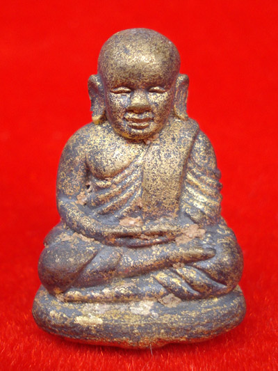 รูปหล่อพิมพ์เบ้าทุบหลวงพ่อเงิน บางคลาน กองทุน ๕๓ พิมพ์นิยม เนื้อสำริดเหลืองผิวไฟ สวยมาก