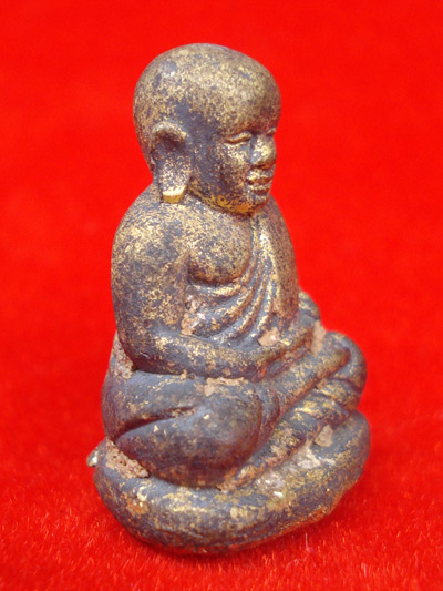 รูปหล่อพิมพ์เบ้าทุบหลวงพ่อเงิน บางคลาน กองทุน ๕๓ พิมพ์นิยม เนื้อสำริดเหลืองผิวไฟ สวยมาก 1