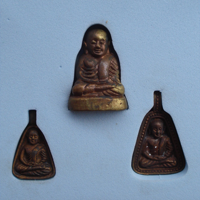 พิธีรุ่นพระพิจิตร หลวงพ่อเงิน บางคลาน รุ่นเมตตาบารมี 43 เนื้อทองชนวนปี 15 ปลุกเสก 2 วาระ ปี 2543