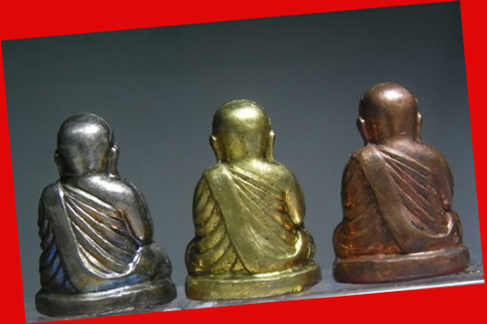 ชุดรูปเหมือนปั๊มหลวงพ่อเงินบางคลาน 3 องค์ กองทุน ๕๓ พิมพ์หน้ายิ้ม หมายเลขเดียวกัน 933 ปี 2553 1