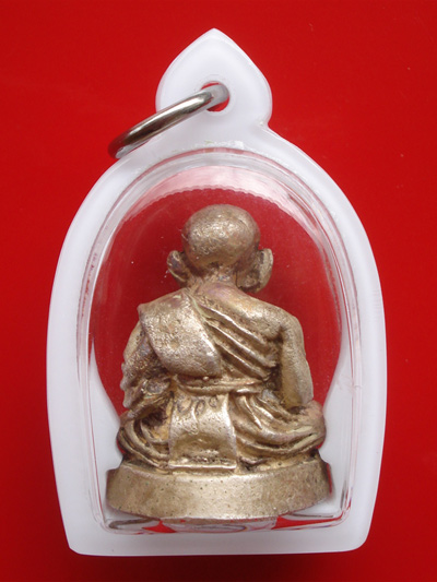 รูปหล่ออุดกริ่งหลวงพ่อทวด รุ่นมหาราช เนื้อเงิน อาจารย์นองเสก ปี 2538 เลี่ยมพร้อมใช้ สวยเข้มขลัง 4