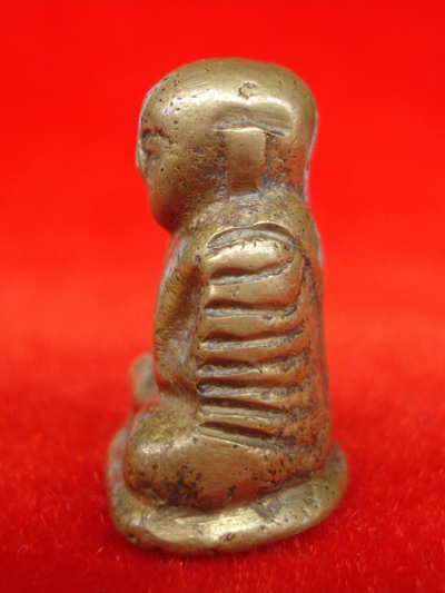 รูปหล่อหลวงพ่อเงิน บางคลาน อาจารย์แจ๊ะ ปี 2472 เนื้อทองเหลือง  หน้านกฮูก สภาพเดิมๆจมูกสวยหายาก 2