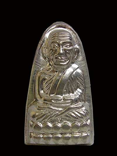 1 ใน 999 เตารีด หลวงปู่ทวด พิมพ์เล็ก รุ่นเสาร์๕ มหาสิทธิโชค เนื้อเงิน พ่อท่านเขียว หมายเลข 799