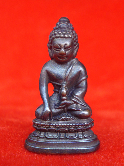 ของแท้ต้องแบบนี้ พระกริ่ง 72 พรรษา รัชกาลที่ 9 พระพุทธนวมมหาราชายุจฉับปริวัตนมงคล สวยมาก