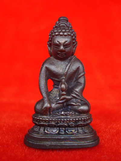 ของแท้ต้องแบบนี้ พระกริ่ง 72 พรรษา รัชกาลที่ 9 พระพุทธนวมมหาราชายุจฉับปริวัตนมงคล สวยมาก