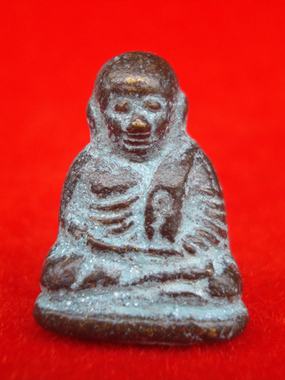 รูปหล่อหลวงพ่อเงิน บางคลาน รุ่นฟ้าคำรณ พิมพ์นิยม ปี 2534 สวยมาก มีโค้ดเช่าเก็บไว้อนาคตไกลหายาก