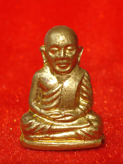 รูปหล่อปั๊มหลวงพ่อเงิน บางคลาน ปี 16 วัดบึงนาราง เนื้อทองเหลืองกะไหล่ทอง สวย น่าบูชามาก